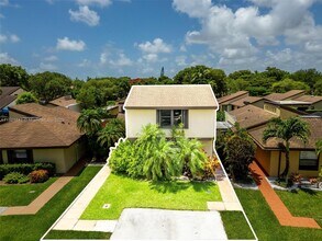 9148 SW 129th Ln in Miami, FL - Building Photo - Building Photo
