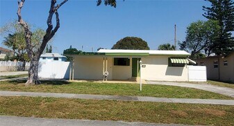 7791 NW 39th St in Hollywood, FL - Building Photo