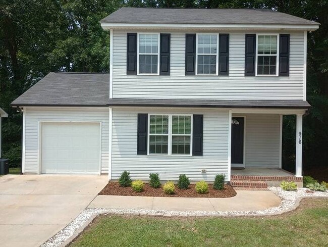 property at 916 Hoke St