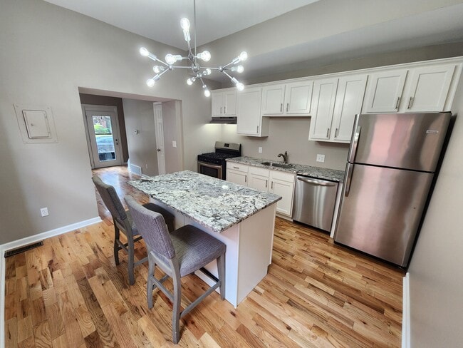 property at 115 W 2nd Ave