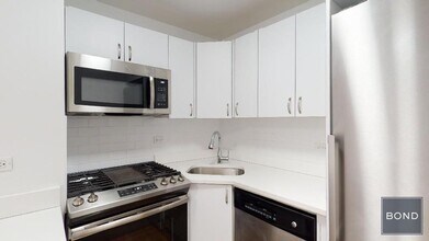 145 E 16th St in New York, NY - Building Photo - Building Photo
