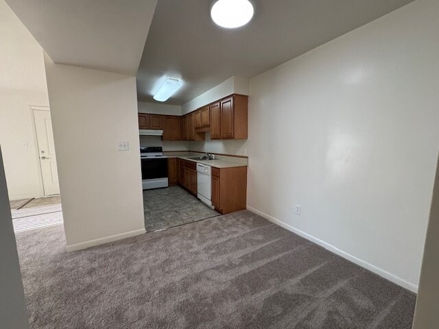 600 Reusens Rd in Lynchburg, VA - Foto de edificio - Building Photo