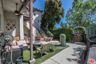 225 N Cordova St in Burbank, CA - Building Photo - Building Photo