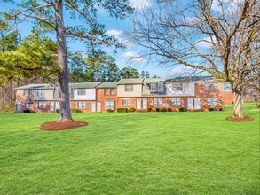 Country Club Apartments in Rock Hill, SC - Building Photo - Building Photo