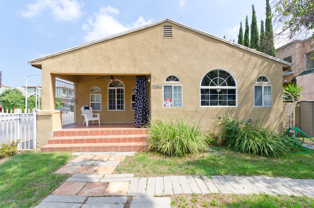 1256 N Formosa Ave in Los Angeles, CA - Building Photo