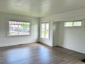 204-208-208 N Emerson St in Portland, OR - Building Photo - Building Photo