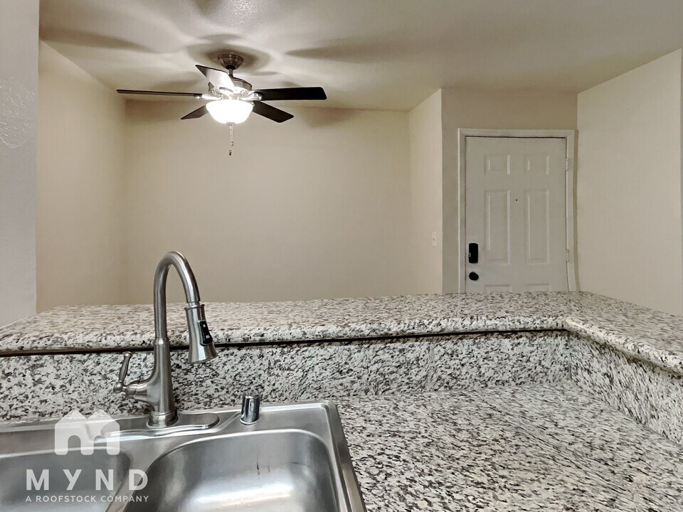 2200 S Fort Apache Rd in Las Vegas, NV - Building Photo