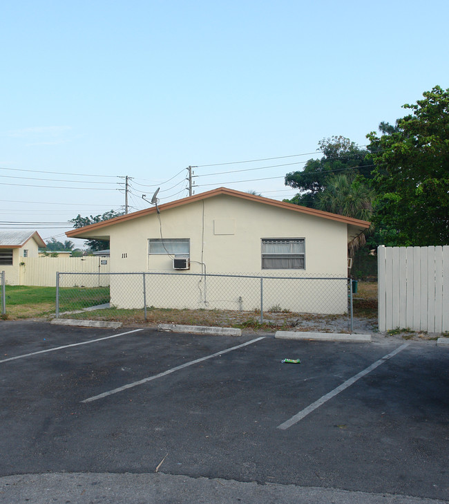 101-111 NW 32nd Ave in Fort Lauderdale, FL - Building Photo - Building Photo