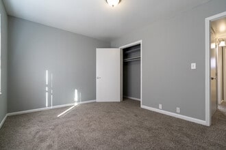 Maple Valley in Louisville, KY - Foto de edificio - Interior Photo