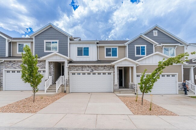property at 2867 Blue Dawn Ln