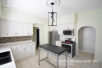 435 Oak St in Windsor, ON - Building Photo - Building Photo