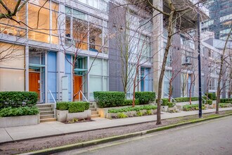 Bayview at Coal Harbour in Vancouver, BC - Building Photo - Building Photo