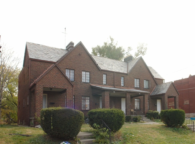 830-836 Berkeley Rd in Columbus, OH - Foto de edificio - Building Photo
