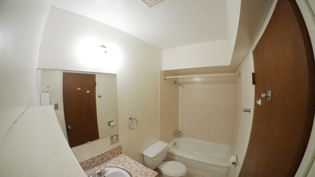 7165 Pandora St in Burnaby, BC - Building Photo - Building Photo