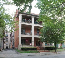 28-30 Park Ave in Rochester, NY - Building Photo