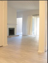 7031 N Holiday Dr in Galveston, TX - Building Photo