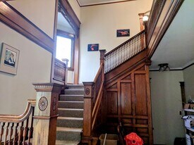 218 S Albany St, Unit Front in Ithaca, NY - Building Photo
