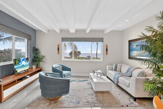 250 S Ocean Blvd in Delray Beach, FL - Building Photo - Building Photo