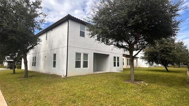 12821 Westside Vlg Lp in Windermere, FL - Building Photo - Building Photo