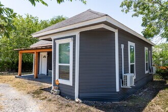 1003 Piedmont Ave in San Antonio, TX - Building Photo - Building Photo