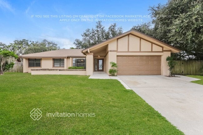 property at 1403 Live Oak Ct