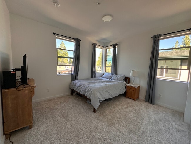 property at 9542 Parker Ln