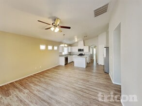 6534 Coldwater Bay Dr in Las Vegas, NV - Foto de edificio - Building Photo