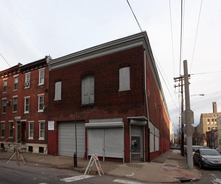 1201-1203 Wharton St in Philadelphia, PA - Building Photo