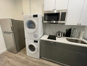 336 E 15th St in New York, NY - Building Photo - Building Photo