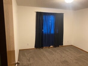 1302 Westport Beach Way in West Fargo, ND - Foto de edificio - Building Photo