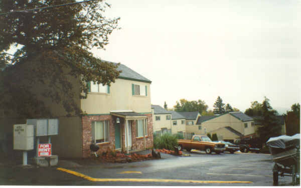 River Hill Townhomes in West Linn, OR - Building Photo - Building Photo