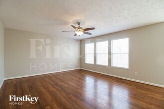 60 Charmalee Dr in Amelia, OH - Building Photo - Building Photo