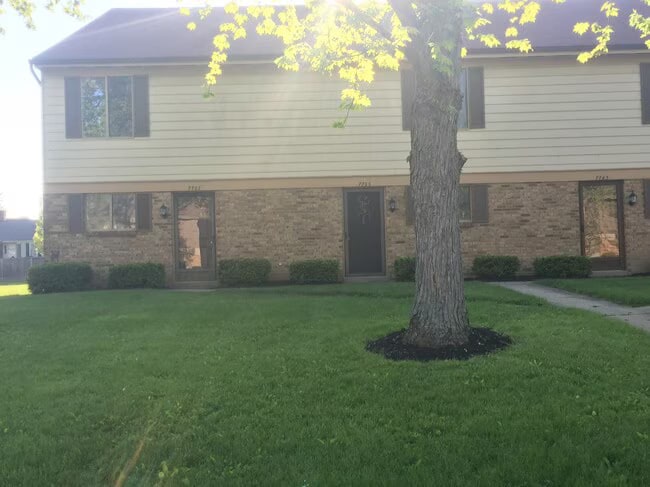 7767 Betsy Ross Cir in Dayton, OH - Building Photo - Building Photo