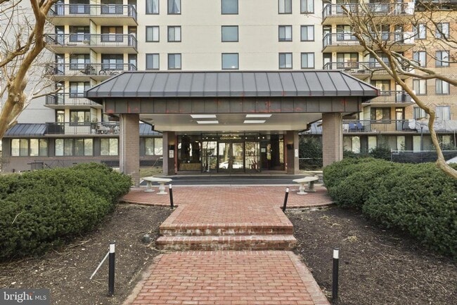 property at 801 N Pitt St