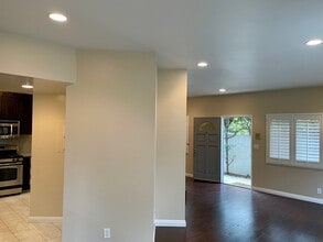 2402 34th St, Unit A in Santa Monica, CA - Building Photo - Building Photo