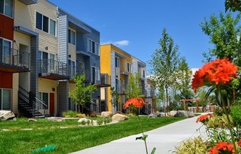 Aria Apartments in Denver, CO - Building Photo - Building Photo