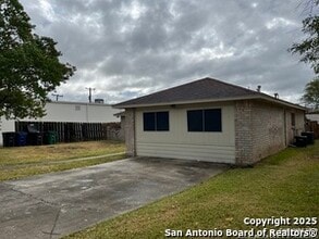 6522 Ridge Willow Dr in San Antonio, TX - Building Photo - Building Photo
