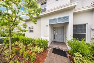 425 NE 1st Ave in Florida City, FL - Building Photo