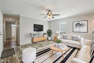 1607 American Dr in Cleburne, TX - Building Photo - Building Photo