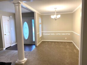 1945 Grayson Oaks Ct in Lawrenceville, GA - Foto de edificio - Building Photo