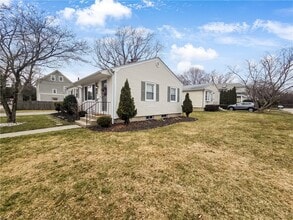 10 Brayton Ave in East Providence, RI - Building Photo - Building Photo