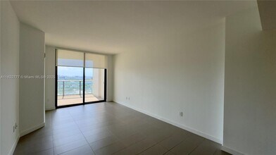 1600 NE 1st Ave, Unit 1611 in Miami, FL - Building Photo - Building Photo