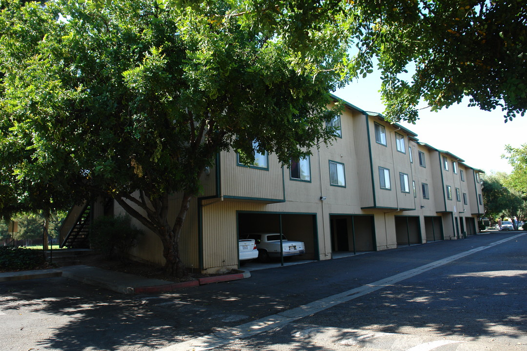 Crossroads Village in Fremont, CA - Building Photo