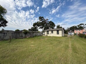 10019 Porto Rico Rd in Houston, TX - Building Photo - Building Photo