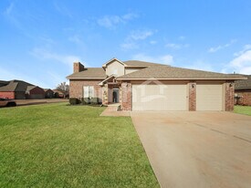 11321 NW 102nd St in Yukon, OK - Building Photo