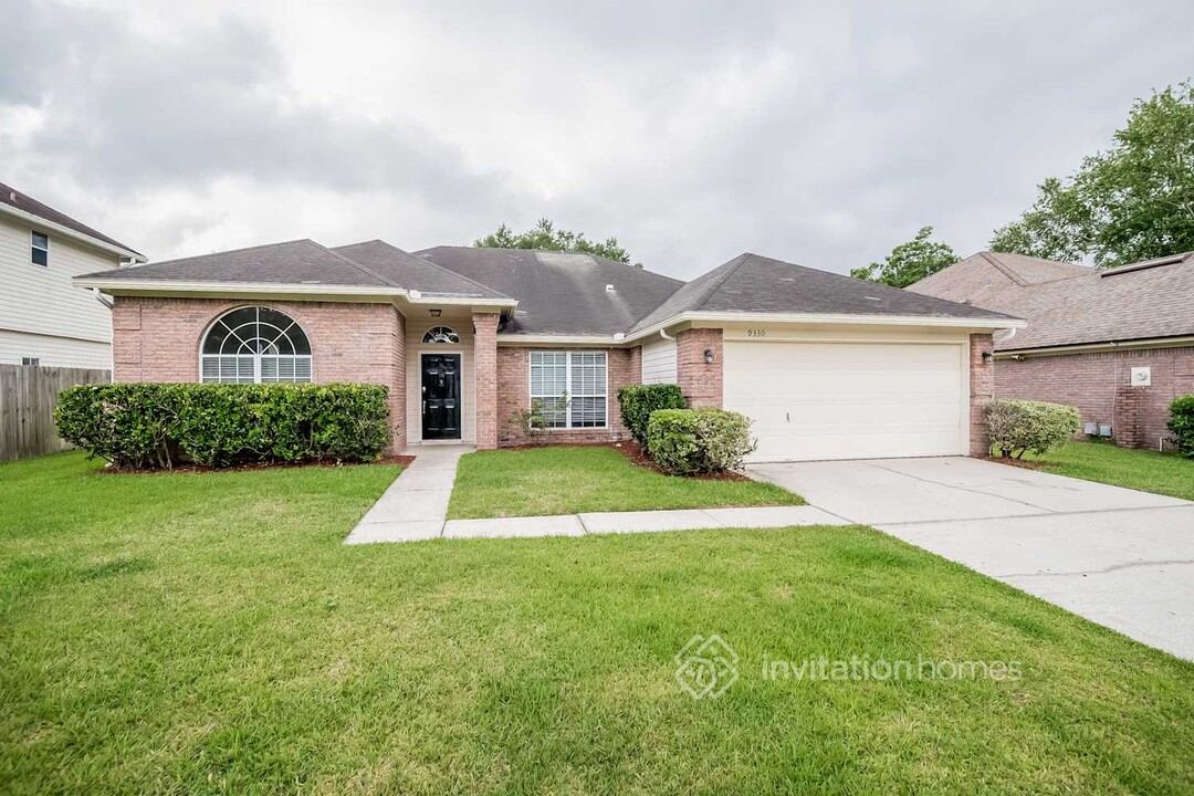 9330 Jaybird Cir E in Jacksonville, FL - Foto de edificio