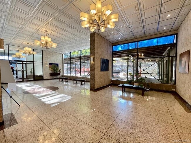 150-38 Union Tpke in Queens, NY - Building Photo - Building Photo