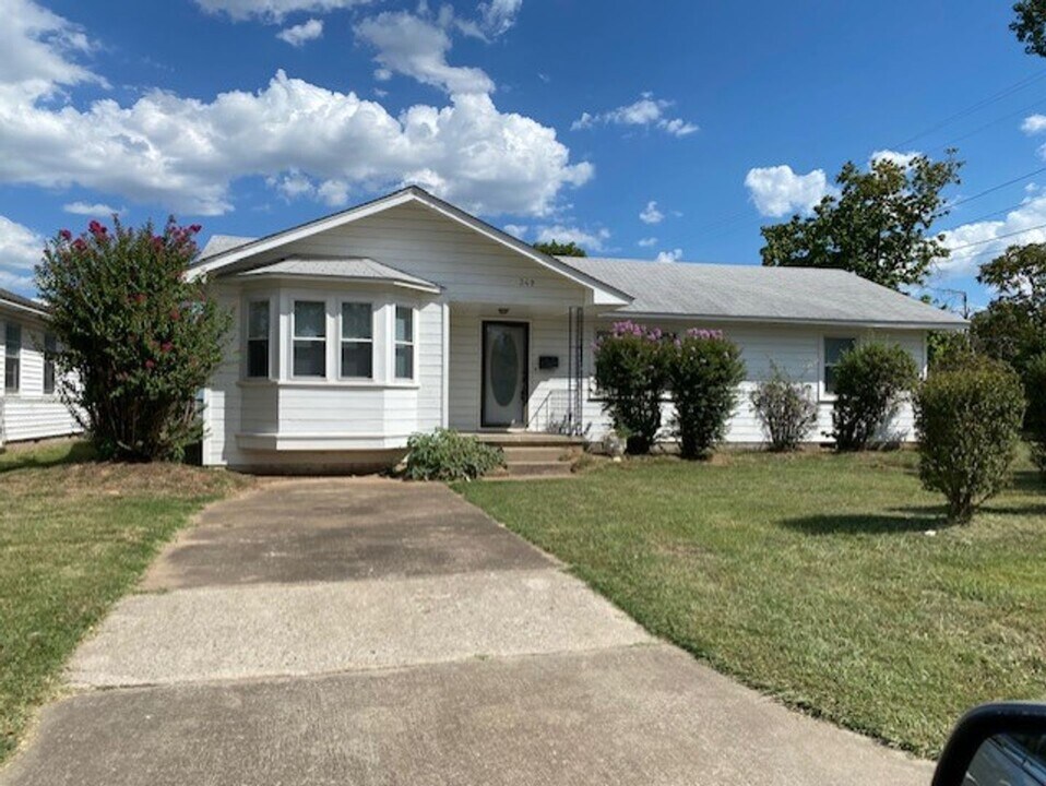349 S 47th W Ave in Tulsa, OK - Building Photo