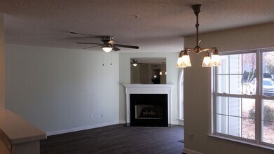 214 Quietwood Dr in Winston-Salem, NC - Building Photo - Building Photo