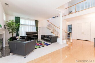 5075 Sterling Grove Ln in San Diego, CA - Building Photo - Building Photo